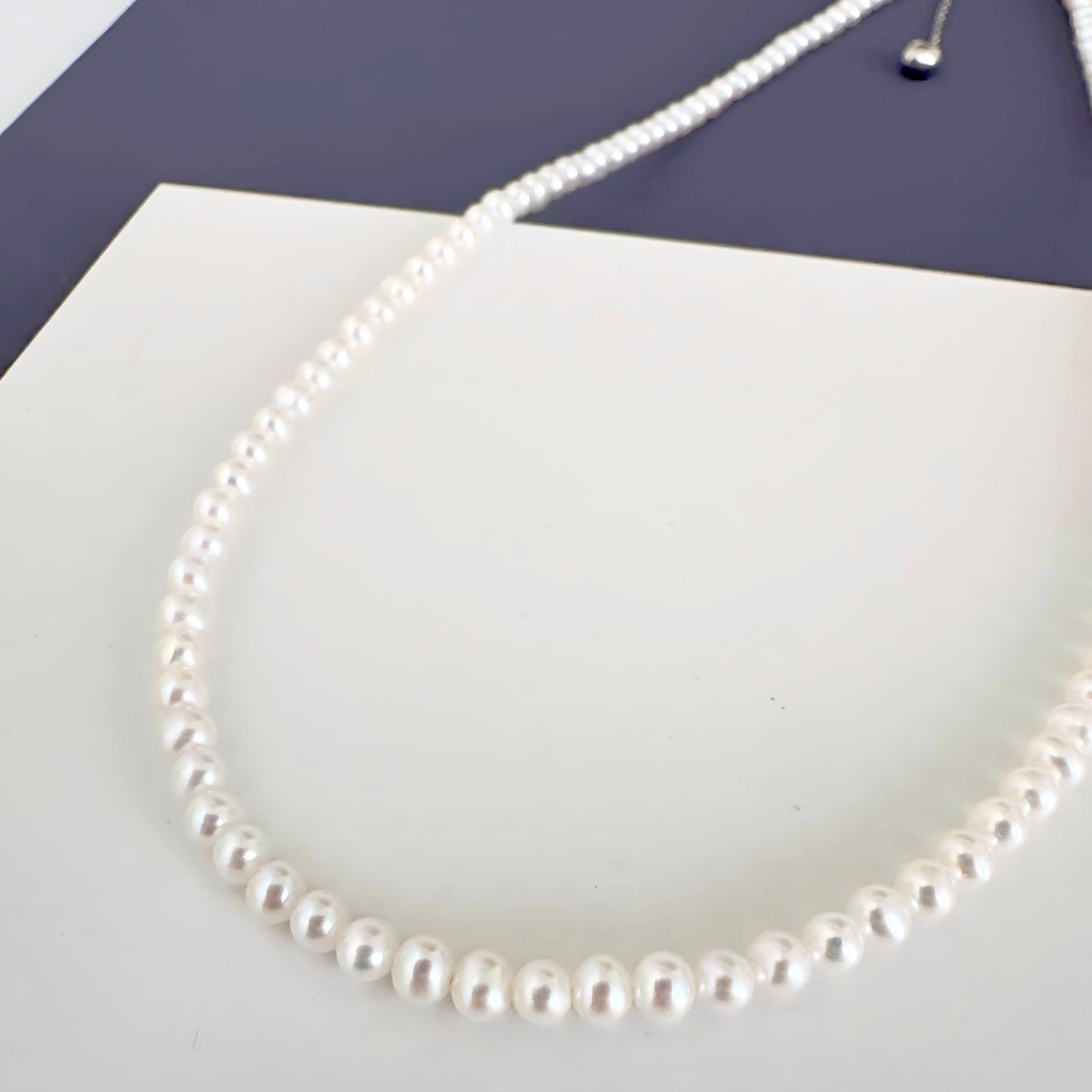 White Round Pearl Necklace