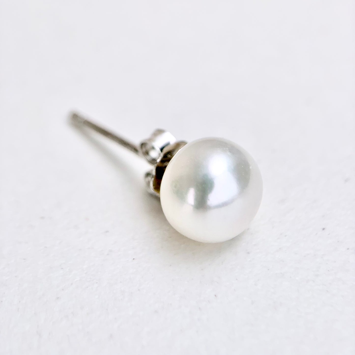 White Pearl Stud Earring - 6.5/7.0mm
