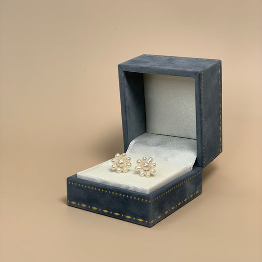 Daisy Pearl Earring